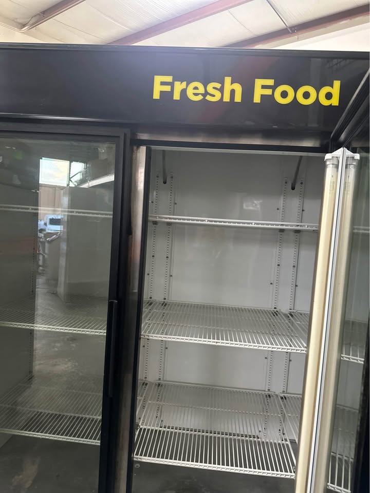 3 Door Commercial True Refrigerator