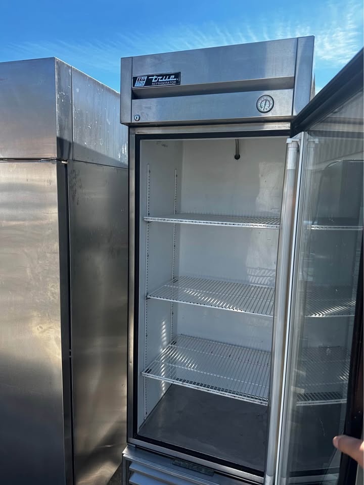 Commercial True Glass Single Door Cooler