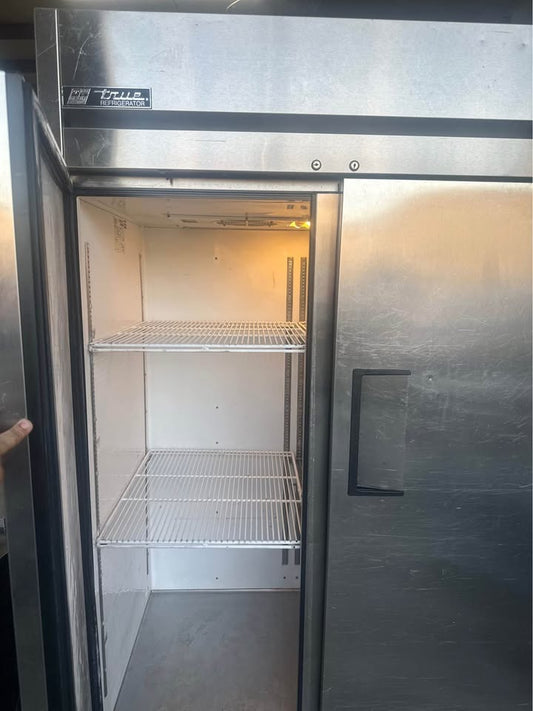 Commercial True Refrigerator